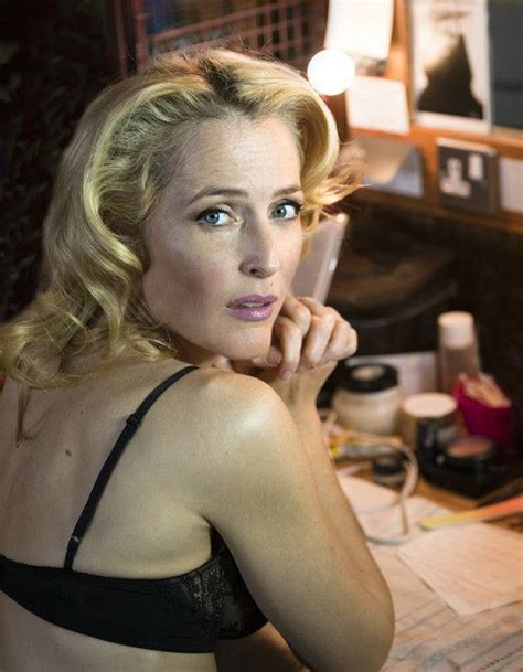 Gillian Anderson Nude, Topless and Pussy Pics Exposed!